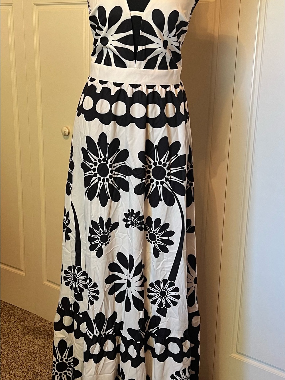 SHEIN Black and White Floral Maxi Dress Sz M